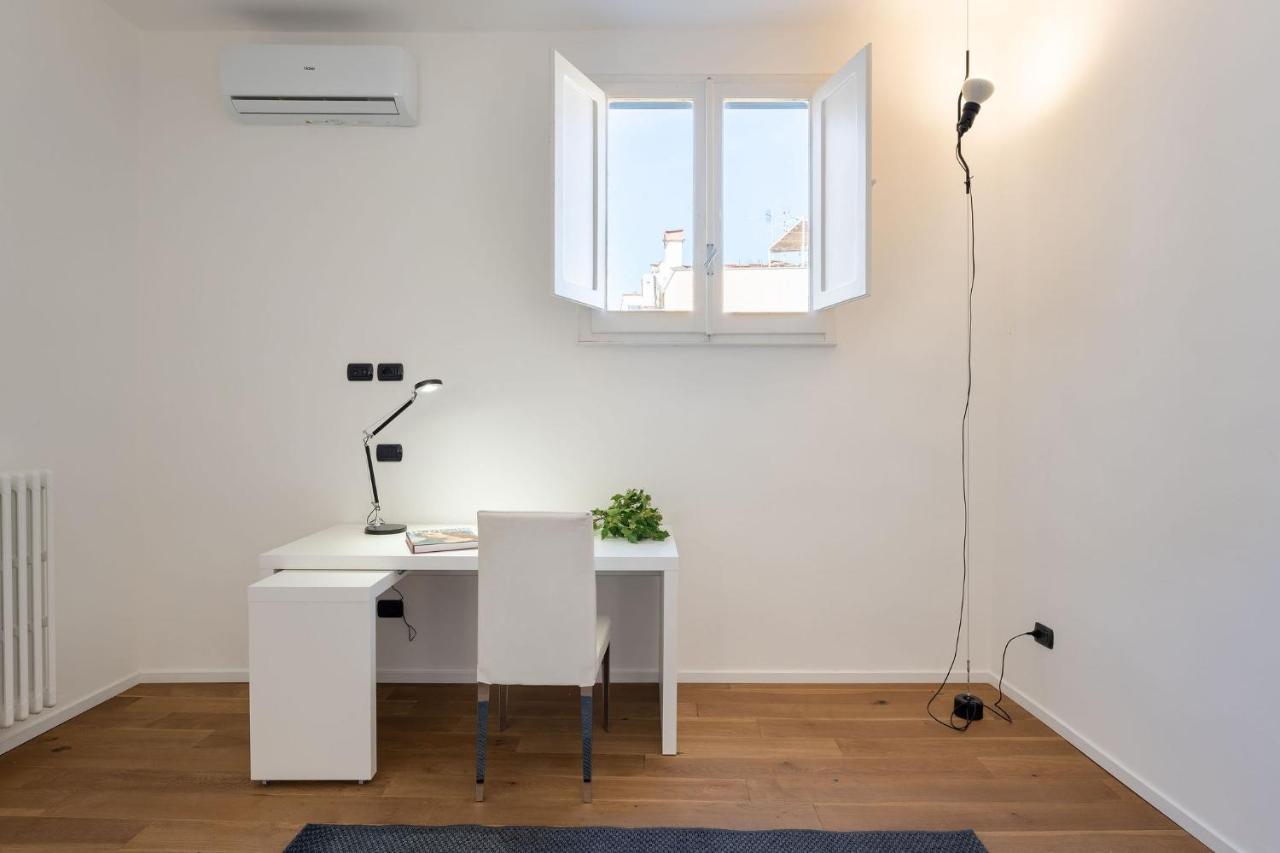 Comfort Apartment Panicale Firenze Bagian luar foto